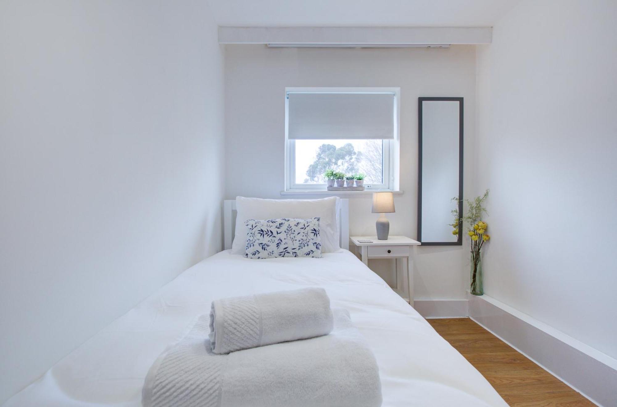 Wonderful Two-Bedroom Apartment Лондон Экстерьер фото