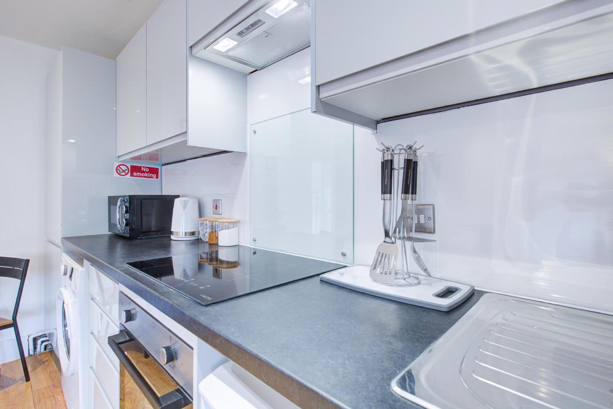 Wonderful Two-Bedroom Apartment Лондон Экстерьер фото